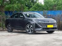 Xe sedan hạng C động cơ tăng áp, giá 340 triệu đồng