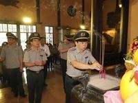 Thi hành án dân sự tỉnh Thanh Hóa dâng hương, báo công Chủ tịch Hồ Chí Minh