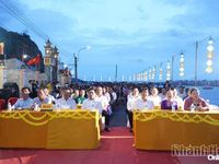 Khánh Hòa: Lễ thắp sáng 7 đóa hoa sen trên Đầm Nại mừng Đại lễ Phật đản