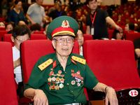 'Sáng mãi tên Người' – Đêm nghệ thuật thắp sáng lòng yêu kính Bác Hồ