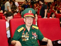 Toàn cảnh chương trình nghệ thuật 'Sáng mãi tên Người'