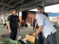 Bắt giữ 4 container hàng giả thương hiệu Louis Vuitton, Rolex, Chanel