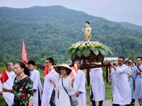 Tịnh xá Linh Sơn (xã Thắng Lợi, Thanh Hóa) tổ chức chương trình 'Rước Phật về làng'