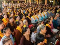 Ninh Bình: Phật giáo liên xã Nho Quan tổ chức diễu hành xe hoa mừng Đại lễ Phật đản Phật lịch 2570