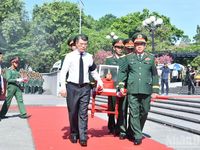 Thủ tướng Chính phủ Lê Minh Hưng dự lễ truy điệu và an táng hài cốt liệt sĩ tại Nghĩa trang Liệt sĩ Quốc gia đường 9, Quảng Trị