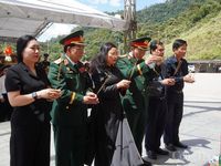 Lễ đón hài cốt liệt sỹ quân tình nguyện Việt Nam hy sinh tại Lào về nước