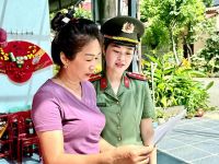 'Đi từng ngõ, dán từng nhà' – Lan tỏa đường dây nóng phòng, chống ma túy