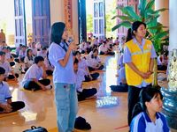 Bát quan trai và 'cơn khát khoảng lặng' của người trẻ trong mùa Phật đản