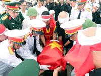 Trang trọng tổ chức Lễ truy điệu và an táng hài cốt liệt sĩ Nguyễn Thành Nhiên