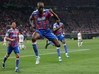 Crystal Palace mở hội sau chức vô địch châu Âu lịch sử