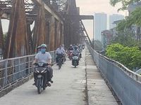Cầu Long Biên thông xe, gánh bớt khoảng 70% lượng xe mô tô qua cầu Chương Dương