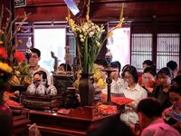 Văn Miếu - Quốc Tử Giám - 'địa chỉ đỏ' tiếp sức tinh thần cho thí sinh 'vượt vũ môn'