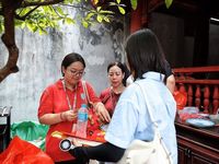 Văn Miếu - Quốc Tử Giám - 'địa chỉ đỏ' tiếp sức tinh thần cho thí sinh 'vượt vũ môn'