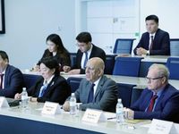 Phó Thủ tướng Hồ Quốc Dũng thăm đại học hàng đầu Kazakhstan và Trung tâm đổi mới sáng tạo Astana Hub
