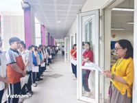 Kỳ thi vào 10: Thí sinh bắt đầu làm bài thi đầu tiên, môn Ngữ văn