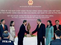 Tổng Bí thư, Chủ tịch nước Tô Lâm gặp cộng đồng người Việt Nam tại Singapore