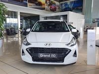 Sedan hybrid hạng C giá 348 triệu đồng đẹp sang trọng, trang bị đẳng cấp vượt Mazda3, Honda Civic, siêu tiết kiệm xăng, rẻ chỉ ngang Kia Morning