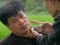 Hoa hậu Vi Minh sụp đổ hình ảnh ngay trong cuộc họp báo