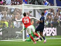 PSG bảo vệ thành công ngôi vương Champions League