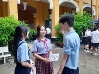 Thành phố Hồ Chí Minh: Thí sinh thoải mái bước vào ngày thi đầu tiên lớp 10 công lập