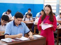 Những khoảnh khắc đẹp trong ngày thi lớp 10 ở TPHCM