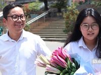 Thí sinh hào hứng vì đề thi 'trúng tủ' thi vào lớp 10 chuyên tại Hà Nội