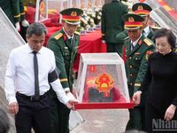 Phó Thủ tướng Phạm Thị Thanh Trà dự lễ truy điệu, an táng hài cốt liệt sĩ quân tình nguyện Việt Nam tại Quảng Ngãi
