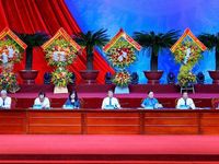 Thủ tướng trao đổi, thảo luận với đại biểu dự Đại hội XIV Công đoàn Việt Nam