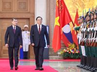 Thủ tướng Lê Minh Hưng chủ trì lễ đón chính thức Thủ tướng CHDCND Lào