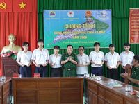Bộ đội Biên phòng TP Hồ Chí Minh đồng hành cùng học sinh xã đảo Thạnh An