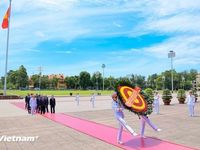 Thủ tướng Timor-Leste đặt vòng hoa và vào Lăng viếng Chủ tịch Hồ Chí Minh