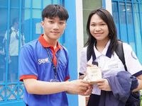 Áo xanh tình nguyện tại TPHCM đồng hành cùng sĩ tử 2k8