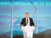 Việt Nam mở 'đường băng' cho điện gió ngoài khơi