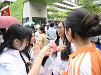 Đề thi môn Ngữ văn vừa sức, thú vị