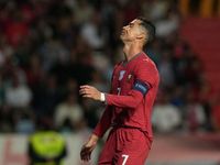 Ronaldo 2 lần đối mặt thủ môn vẫn bất lực, Bồ Đào Nha thắng nhọc Nigeria