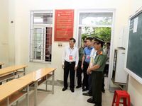 Phó Chủ tịch UBND tỉnh Nghệ An động viên thí sinh tham dự Kỳ thi tốt nghiệp THPT