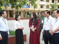 Phó Chủ tịch UBND tỉnh Quảng Trị kiểm tra, động viên lực lượng làm nhiệm vụ thi
