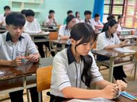 Gần 300 thí sinh tại Điểm thi 'đặc biệt' của tỉnh Lâm Đồng hoàn thành môn Ngữ văn