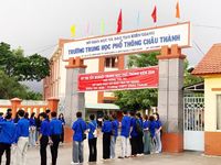 Tiếp sức thí sinh dân tộc Khmer vững tin vượt vũ môn