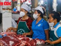 Người dân ngoại thành Hà Nội nấu cơm miễn phí tiếp sức thí sinh