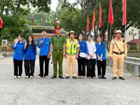 Hơn 3.000 thanh niên tình nguyện và 235 chiến sĩ CSGT tiếp sức thí sinh Hưng Yên