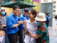Về đích bài thi cuối Kỳ thi THPT 2026, sĩ tử tự tin chắc suất đại học