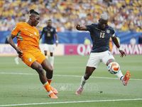 Diallo ghi bàn phút 90 giúp Cote d'Ivoire thắng sát nút Ecuador
