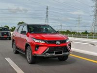 Giá xe Toyota Fortuner mới nhất tháng 6/2026: Chi tiết thông số và giá lăn bánh