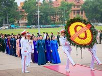 Khai mạc phiên thứ nhất Đại hội đại biểu phụ nữ toàn quốc lần thứ XIV