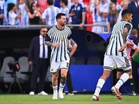 Messi ghi hat-trick, Argentina vùi dập đội tuyển của ngôi sao gốc Việt