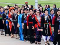 Đại biểu dự Đại hội Phụ nữ toàn quốc vào Lăng viếng Chủ tịch Hồ Chí Minh