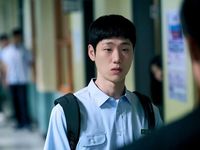 Teach You A Lesson: Sốc khi diễn viên thủ vai học sinh lại có tuổi 'phụ huynh'