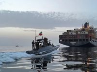 Iran bất ngờ tái đóng cửa eo biển Hormuz sau thỏa thuận ký với Mỹ