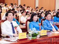 Biểu dương 60 gia đình công nhân, viên chức, lao động tiêu biểu tỉnh Phú Thọ